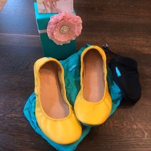 Tieks yellow mustard